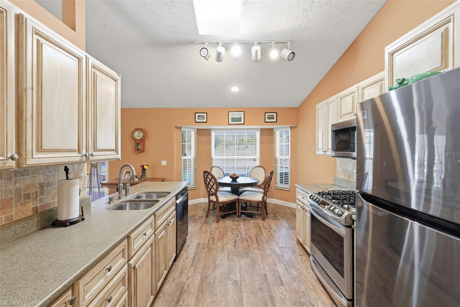 INVERNESS HLNDS UN #8 - Residential