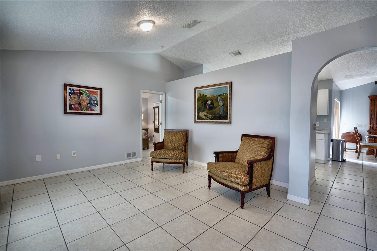 712 BEAR WAY