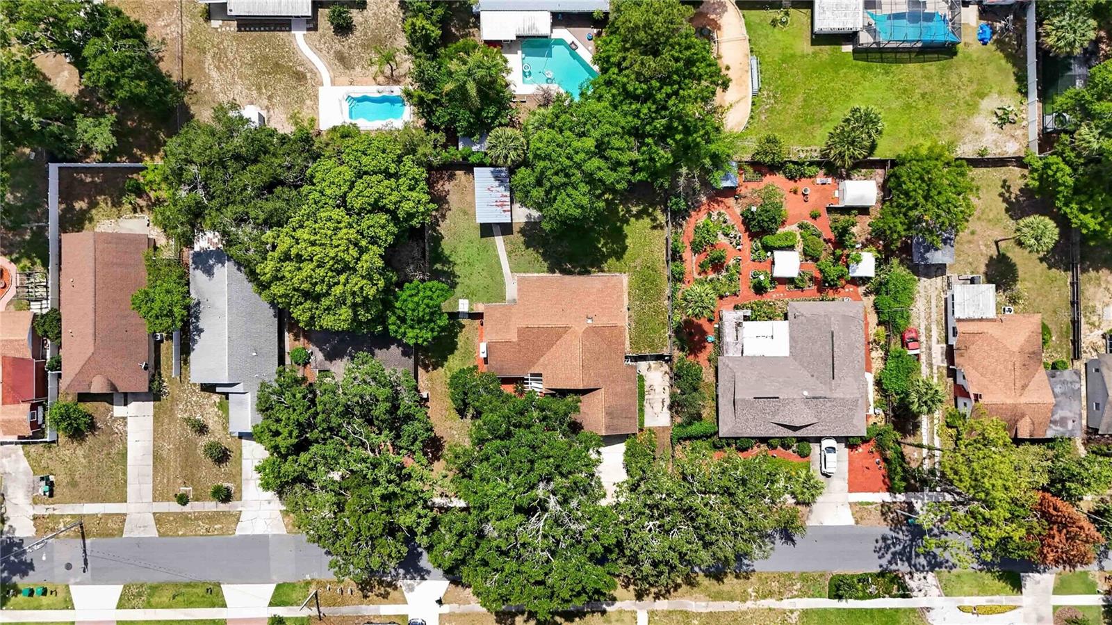 LAKE FRANKLIN PARK - Residential