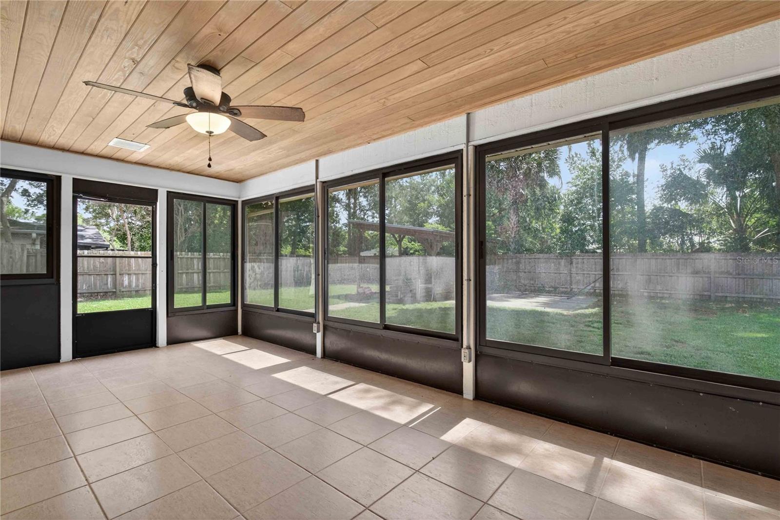 LAKE FRANKLIN PARK - Residential