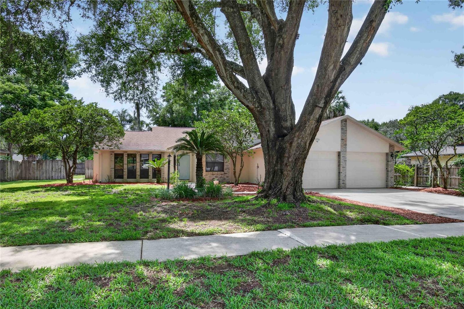207 PINECREST ROAD
