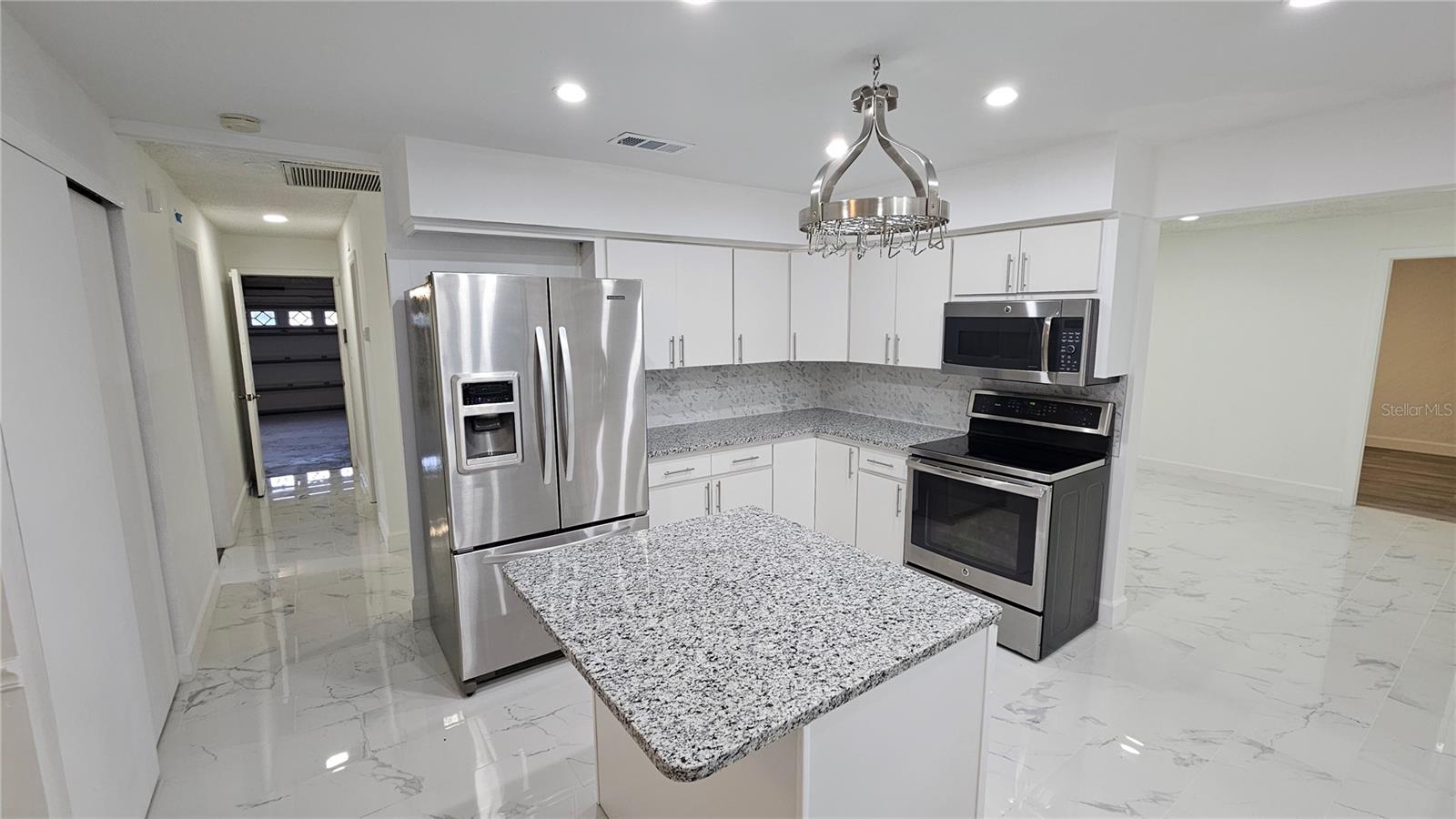 WINDMILL POINTE OF TARPON LAKE UNIT ONE - Residential