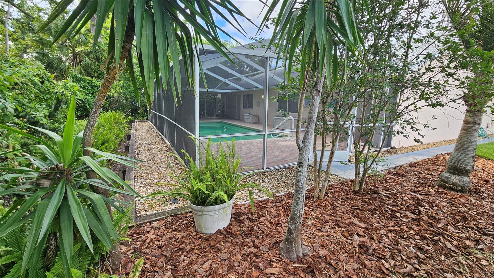 WINDMILL POINTE OF TARPON LAKE UNIT ONE - Residential