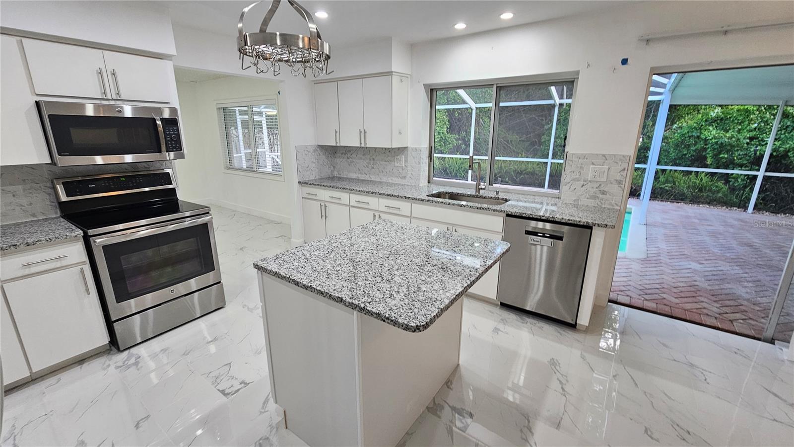 WINDMILL POINTE OF TARPON LAKE UNIT ONE - Residential