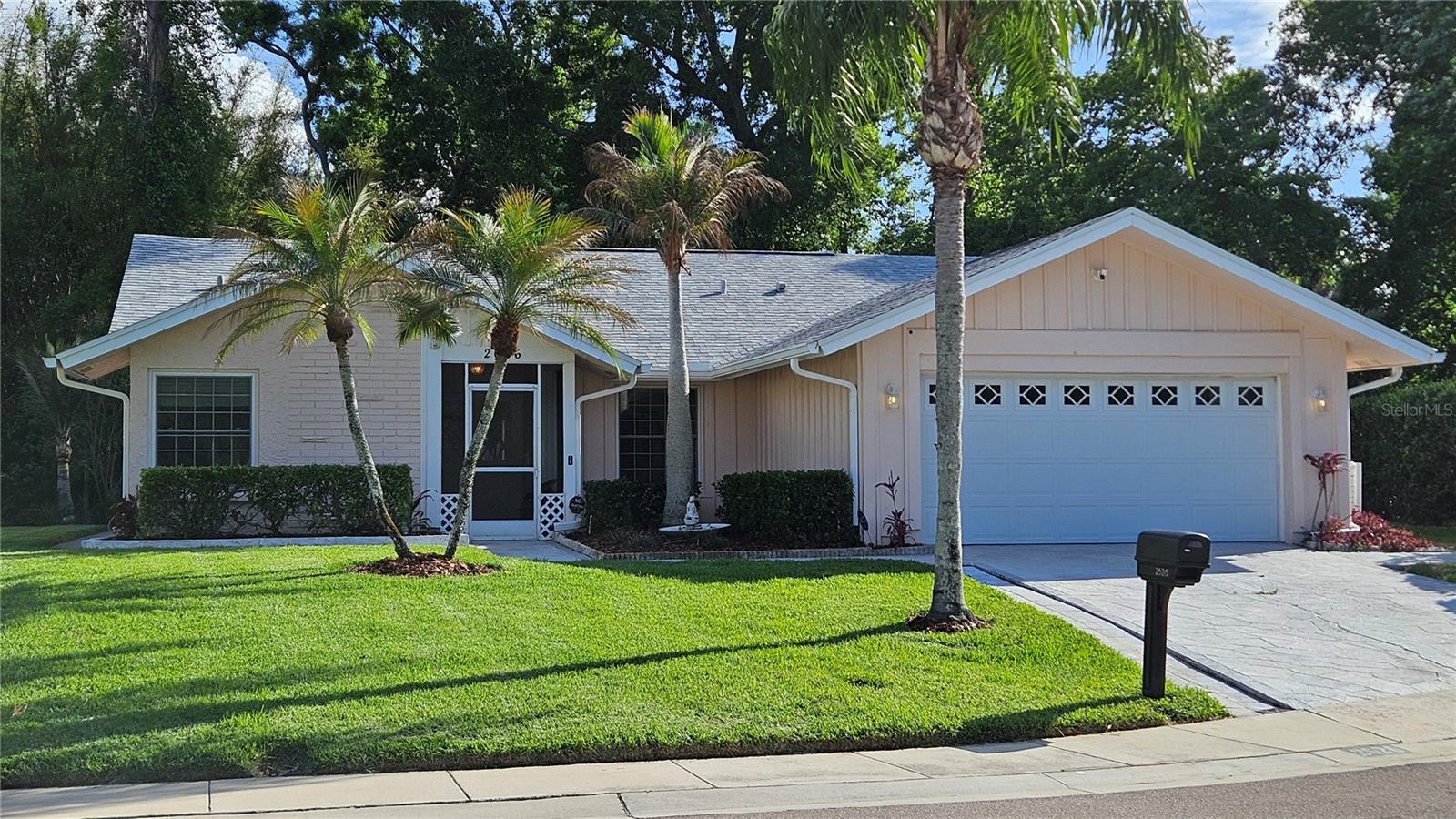 WINDMILL POINTE OF TARPON LAKE UNIT ONE - Residential