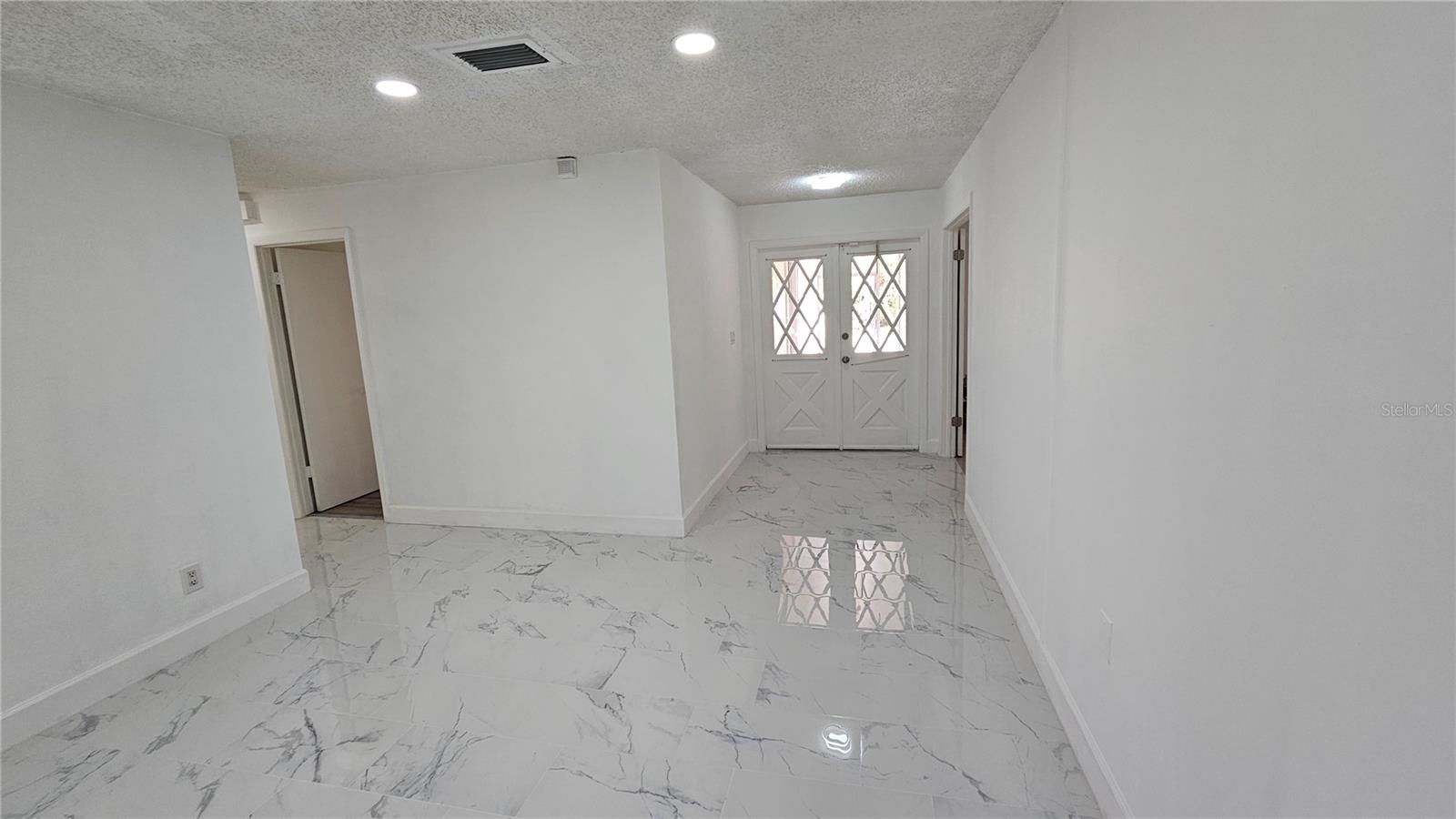 WINDMILL POINTE OF TARPON LAKE UNIT ONE - Residential