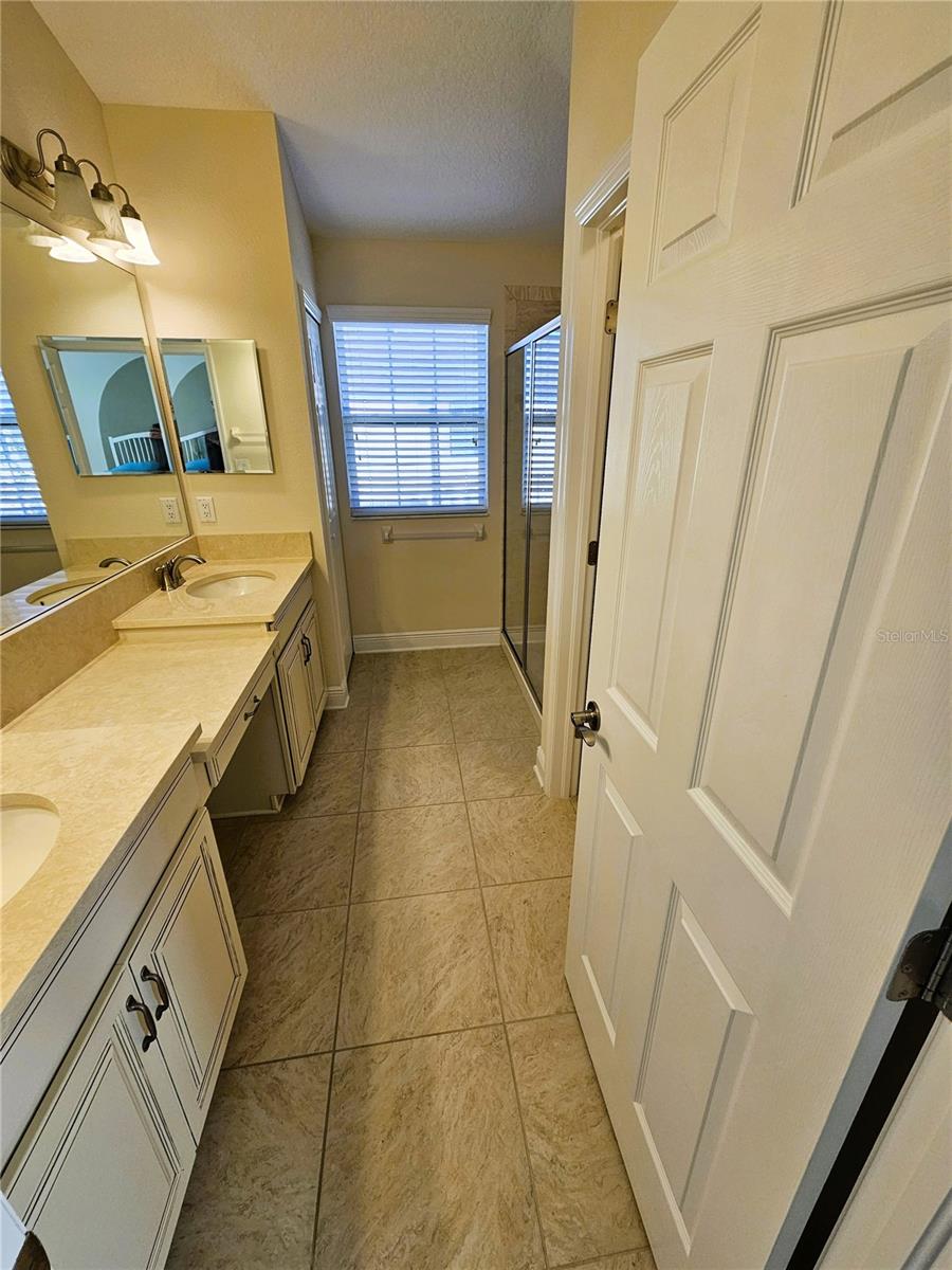 WEST LAKE TWNHMS PH 2 - Residential Lease