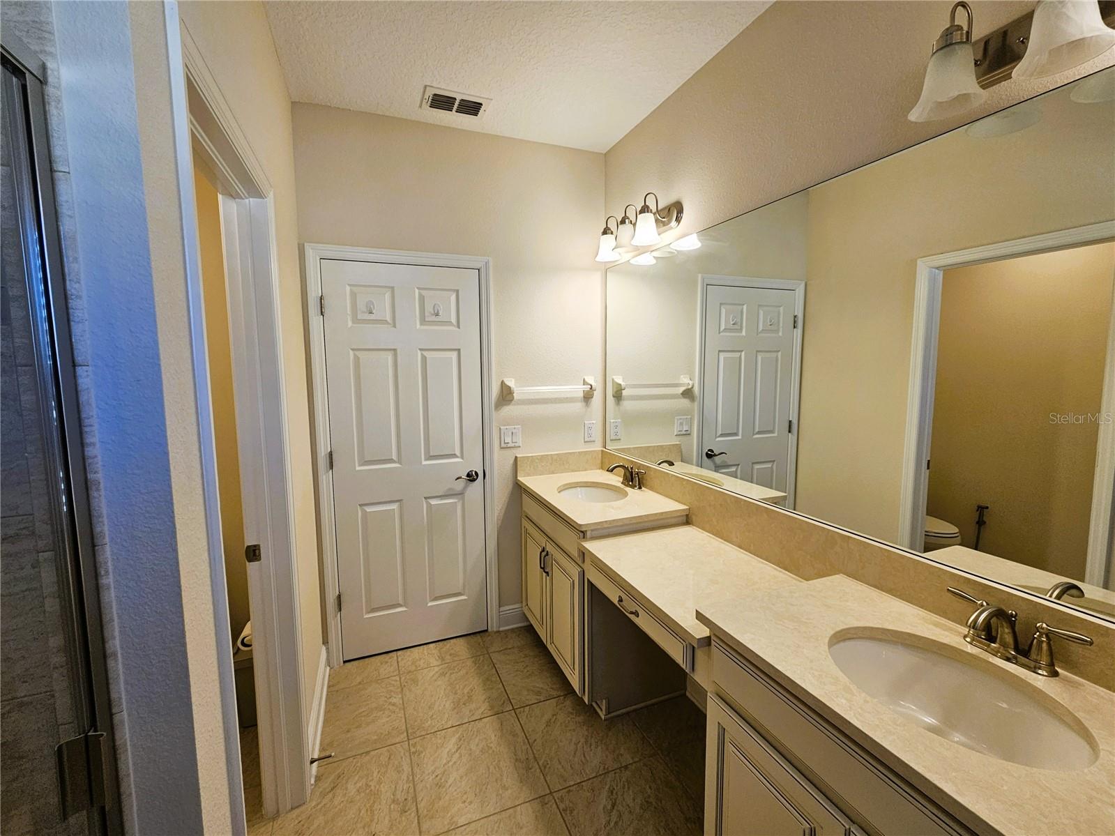 WEST LAKE TWNHMS PH 2 - Residential Lease