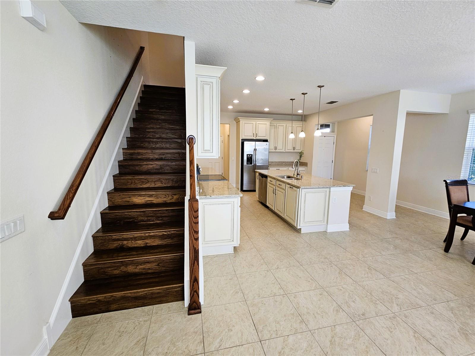 WEST LAKE TWNHMS PH 2 - Residential Lease