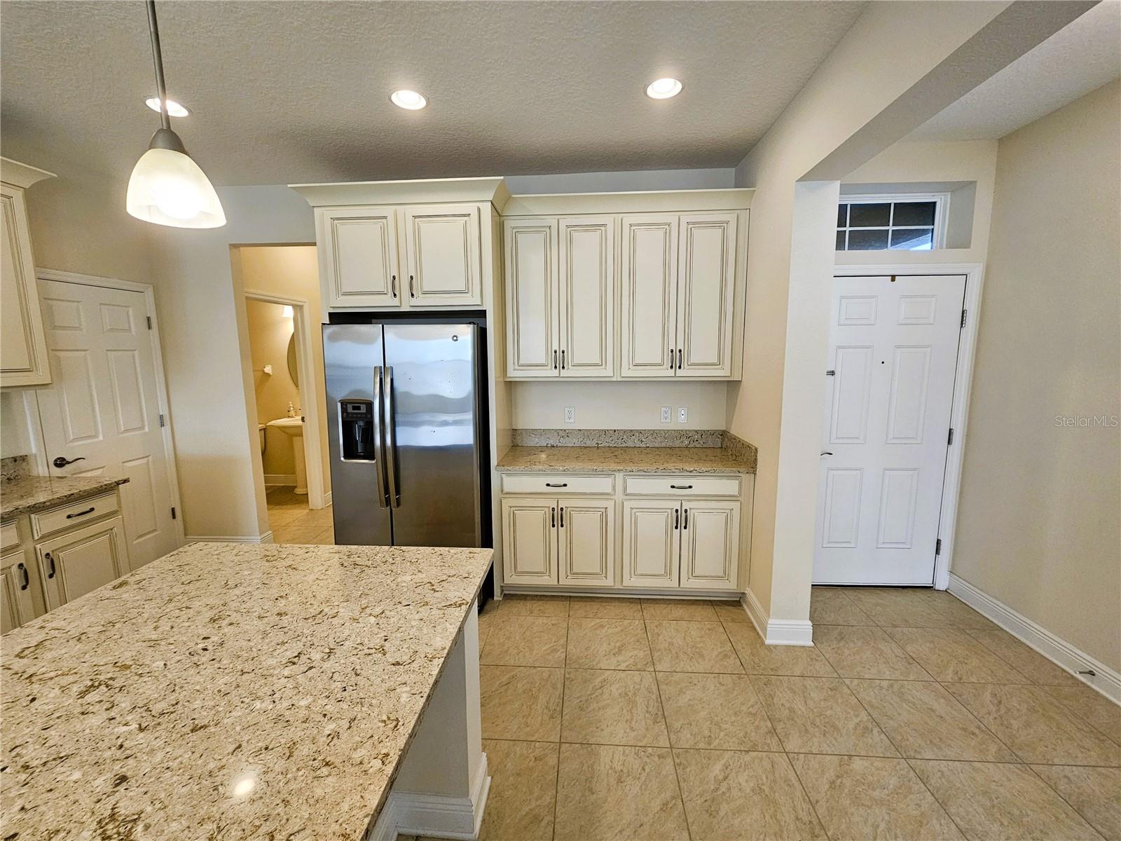 WEST LAKE TWNHMS PH 2 - Residential Lease