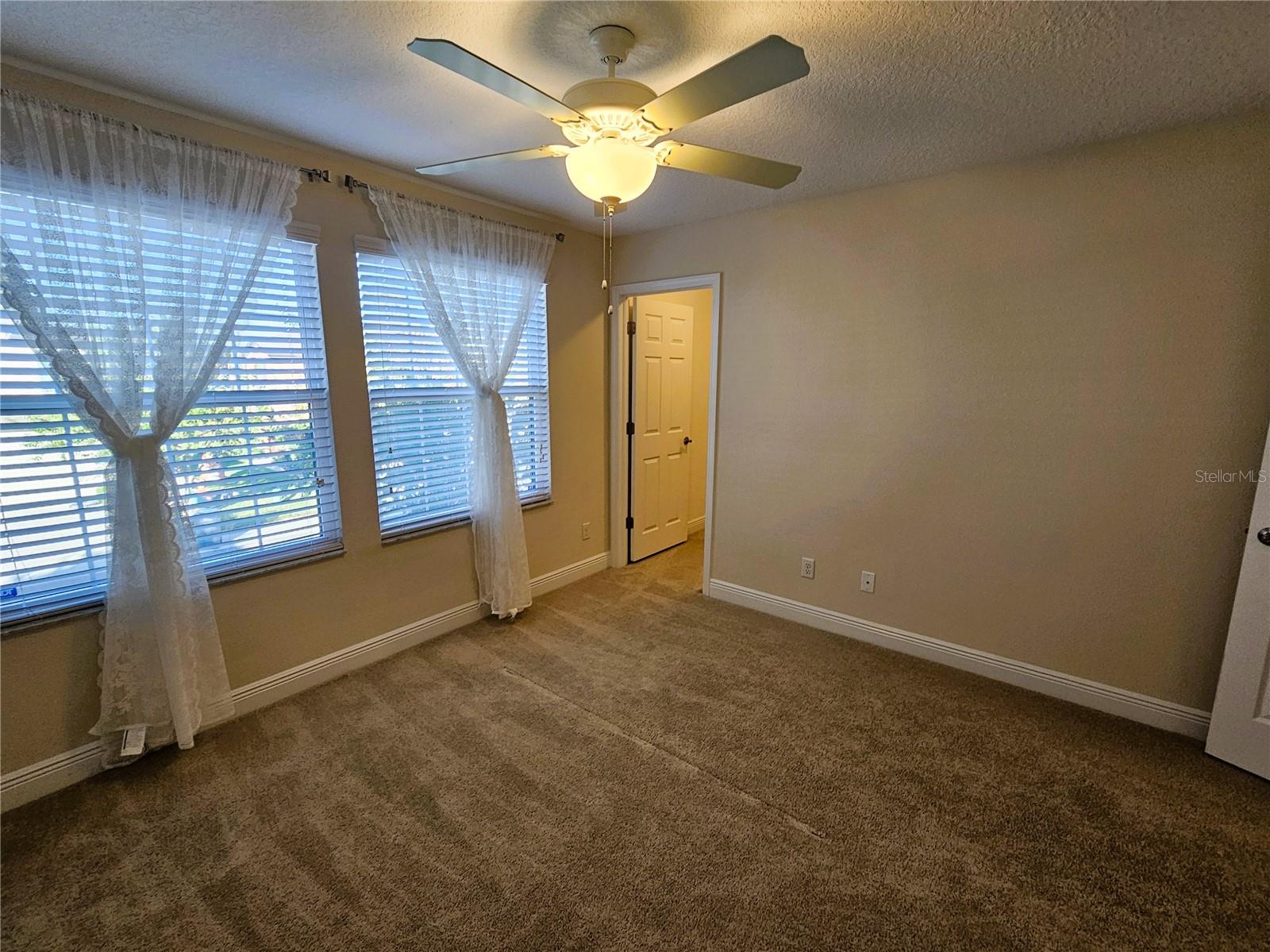 WEST LAKE TWNHMS PH 2 - Residential Lease