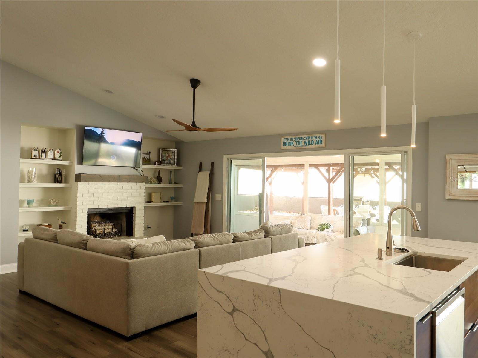 SUNSHINE VIEW SUB - Residential