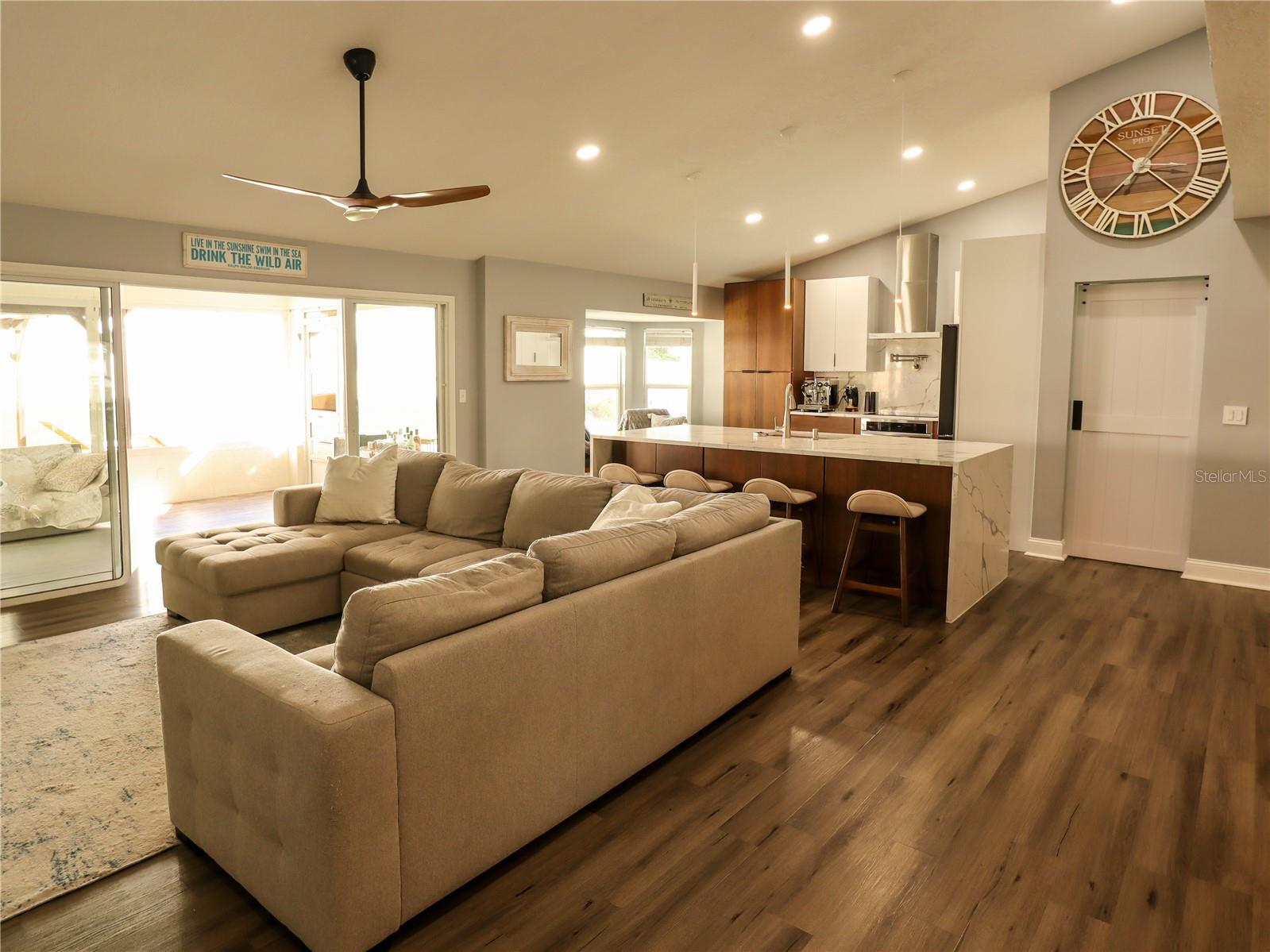 SUNSHINE VIEW SUB - Residential