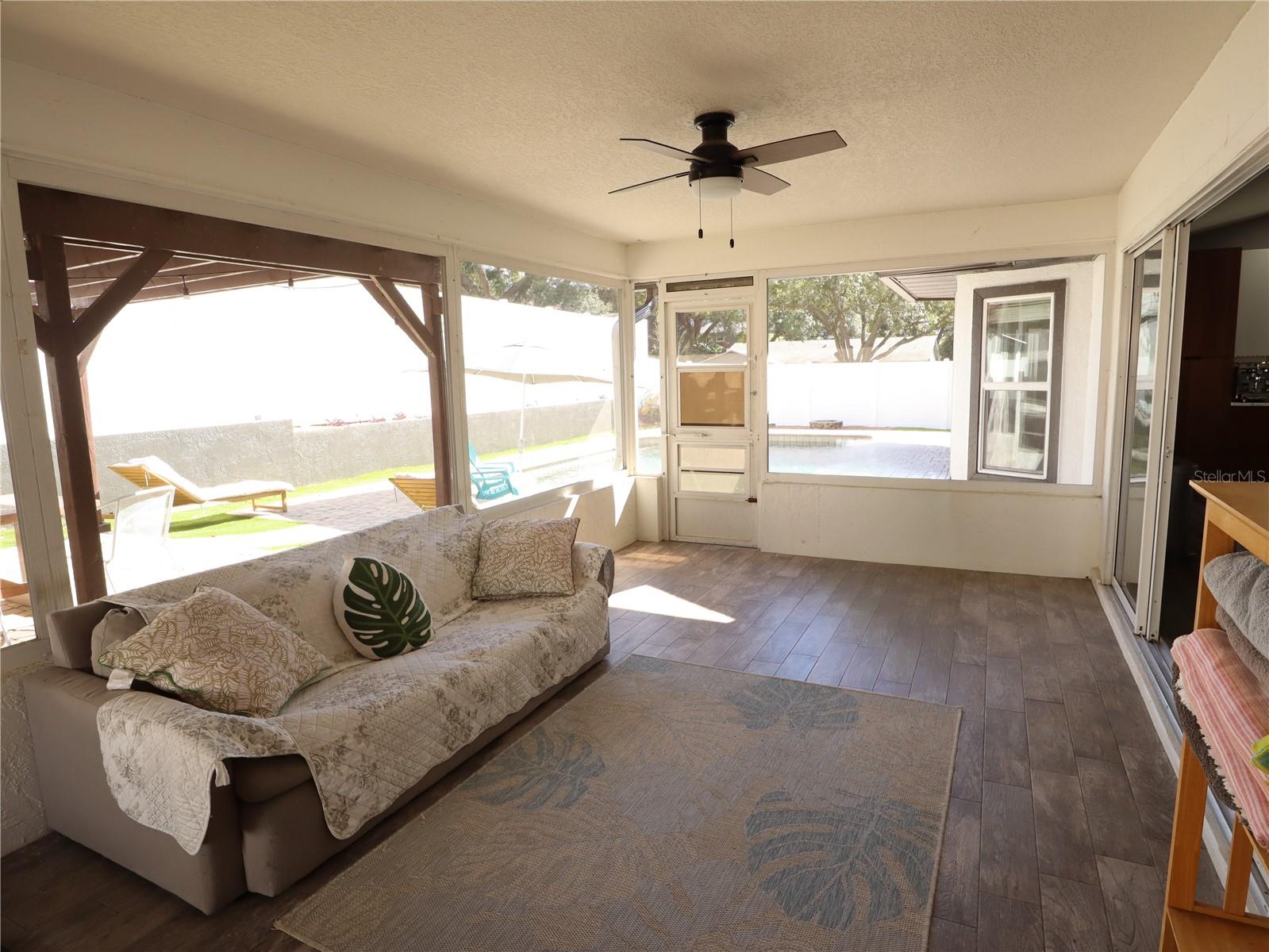 SUNSHINE VIEW SUB - Residential