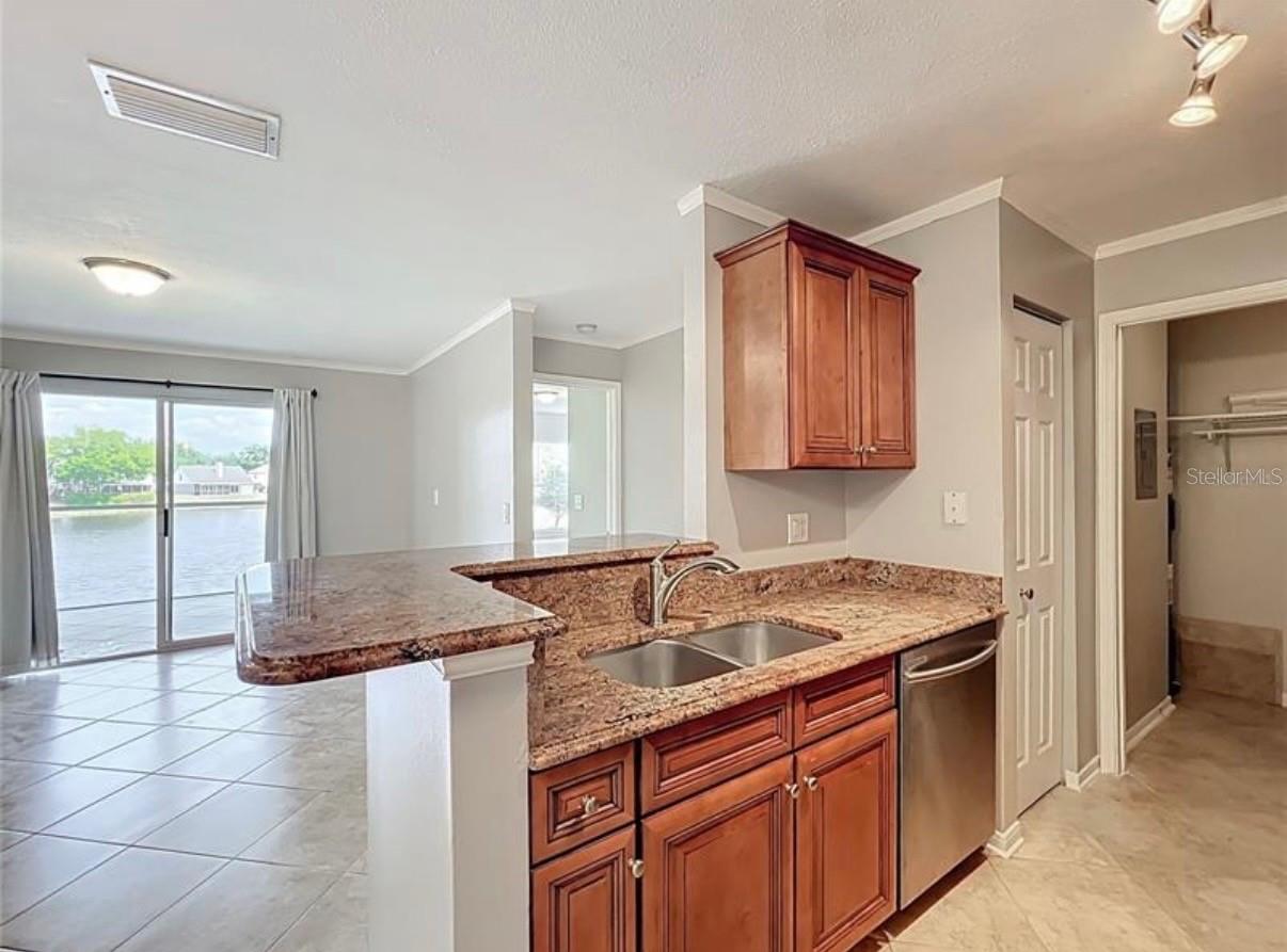 REGENCY PARK AT LAKE MARY A CONDO - Residential