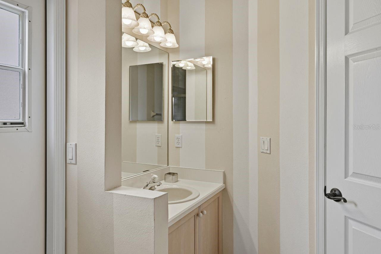 LEXINGTON GREEN - Residential