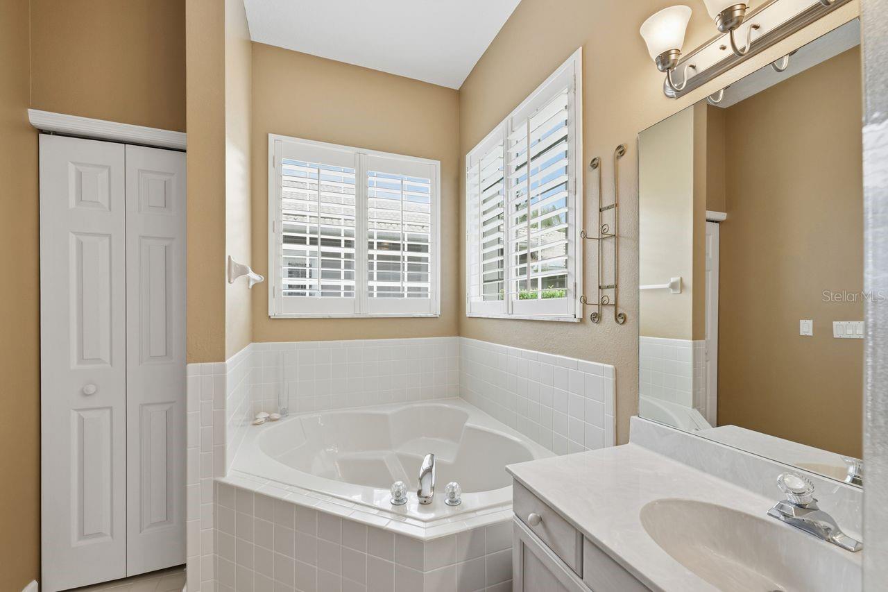 LEXINGTON GREEN - Residential