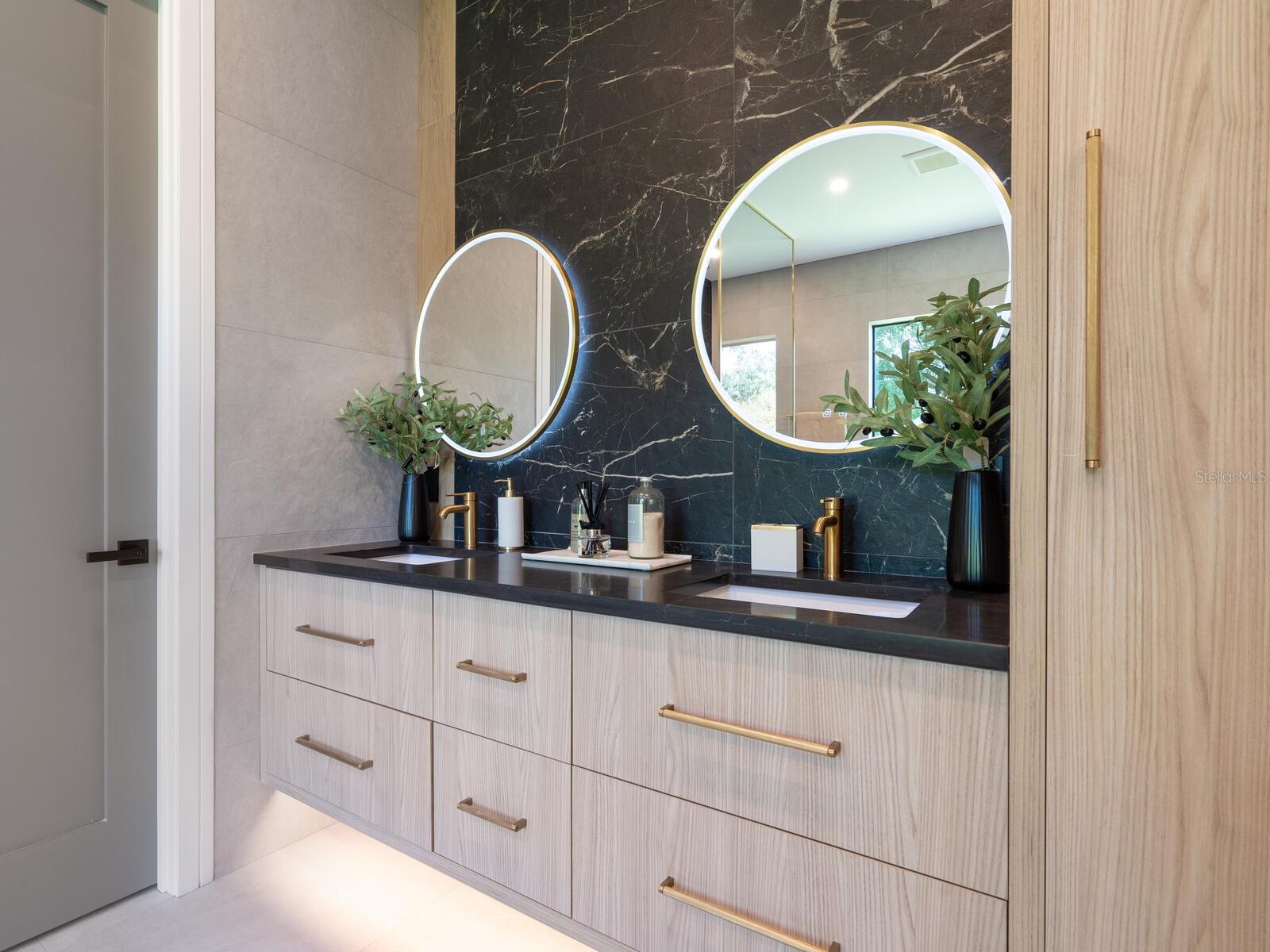 SINGLETARYS SUB - Residential