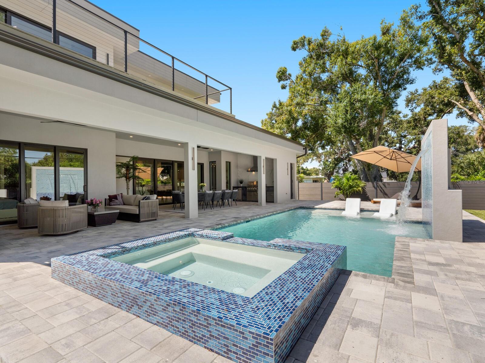 SINGLETARYS SUB - Residential