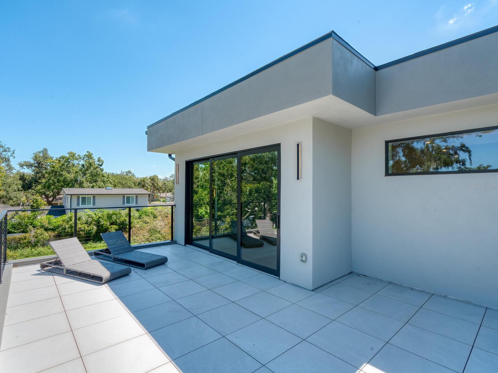 SINGLETARYS SUB - Residential