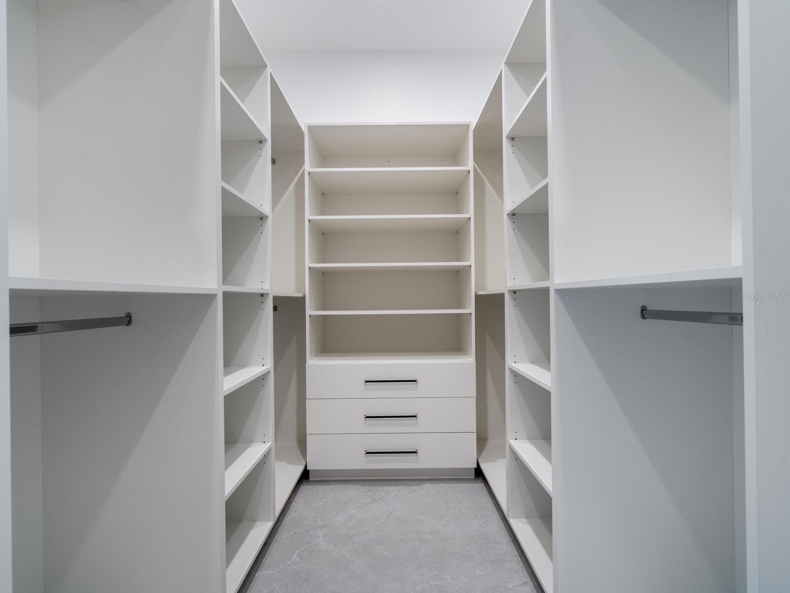 SINGLETARYS SUB - Residential