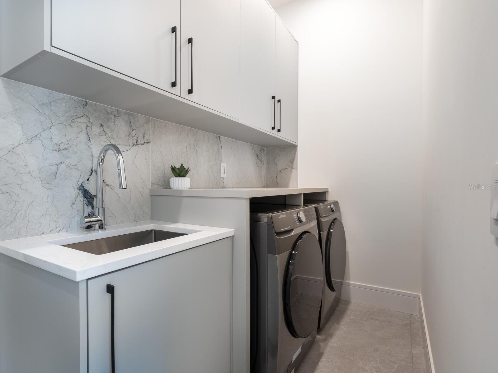 SINGLETARYS SUB - Residential