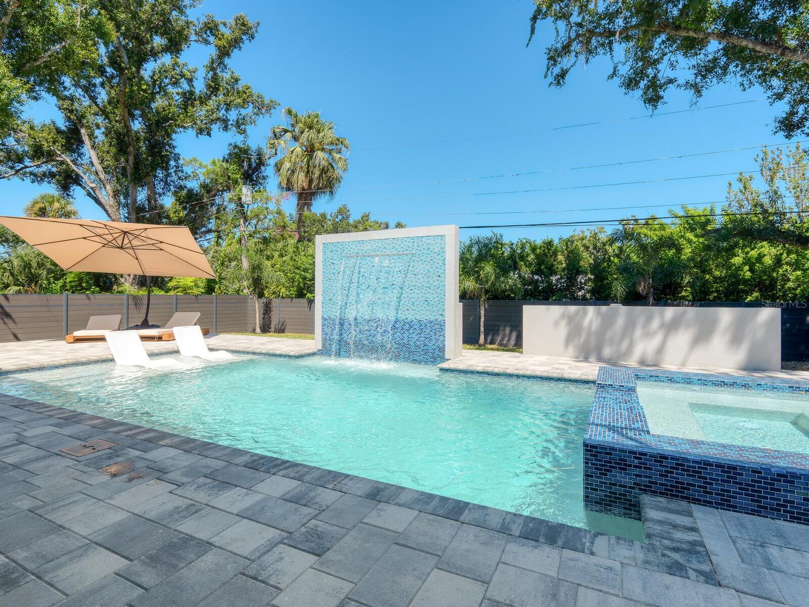 SINGLETARYS SUB - Residential