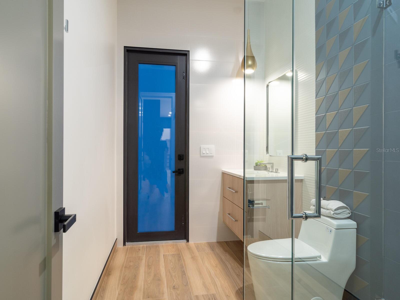 SINGLETARYS SUB - Residential