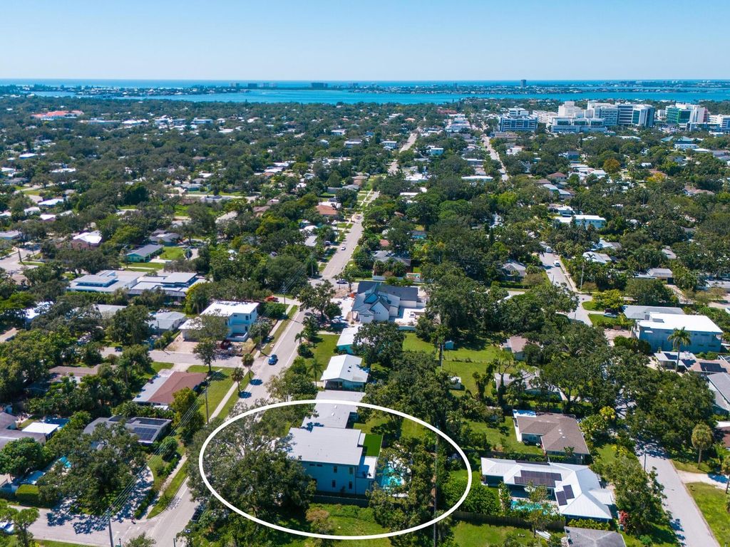 Photo of 2467 Hyde Park Street, Sarasota, FL 34239 (MLS # A4666017)