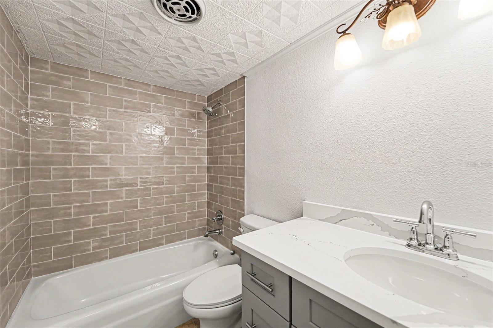 LA COSTA BRAVA CONDO 1 - Residential