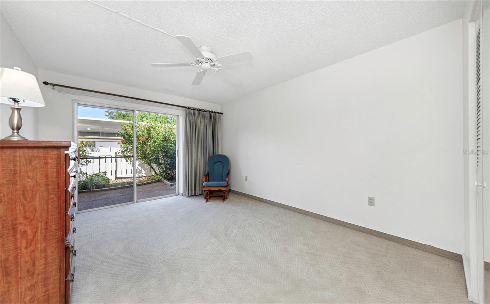 PENTHOUSE GROVES - Residential