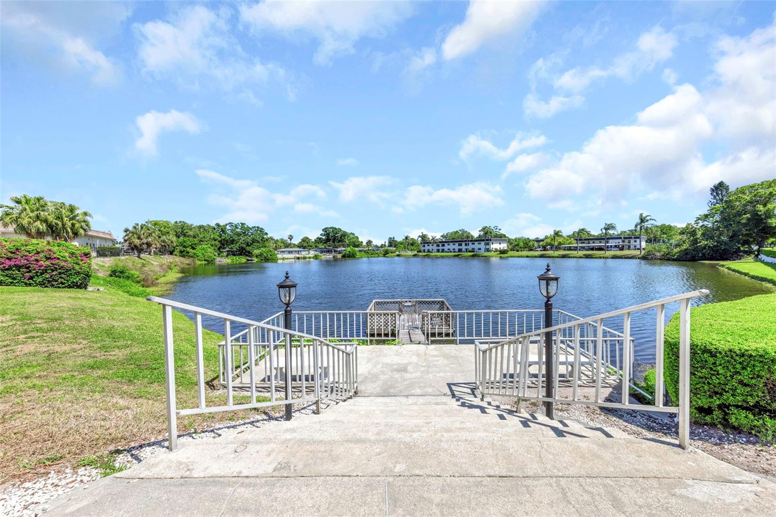 PENTHOUSE GROVES - Residential