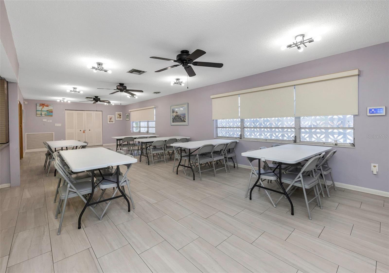 PENTHOUSE GROVES - Residential