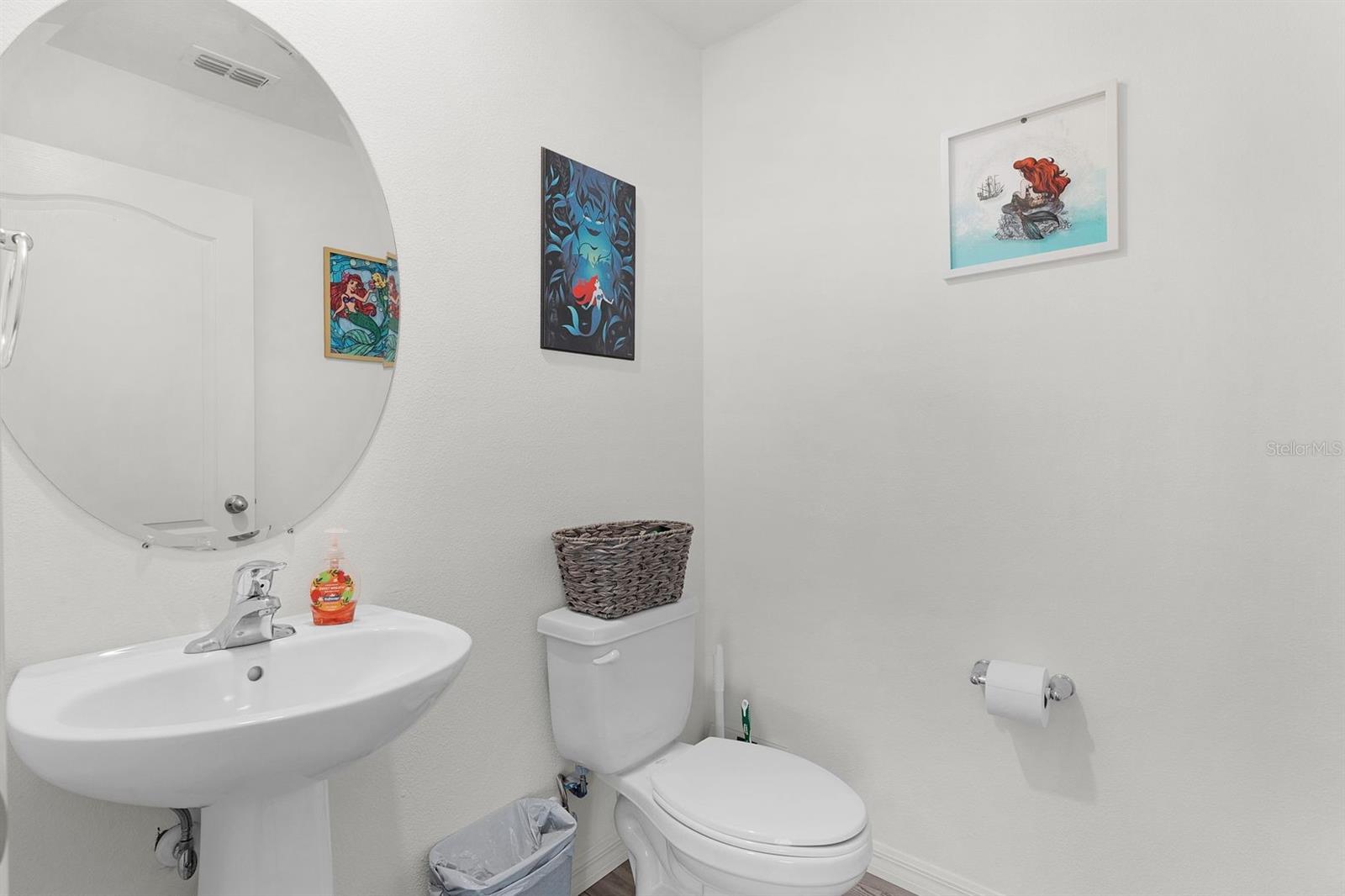 DORA LAKE ESTATES - Residential Lease