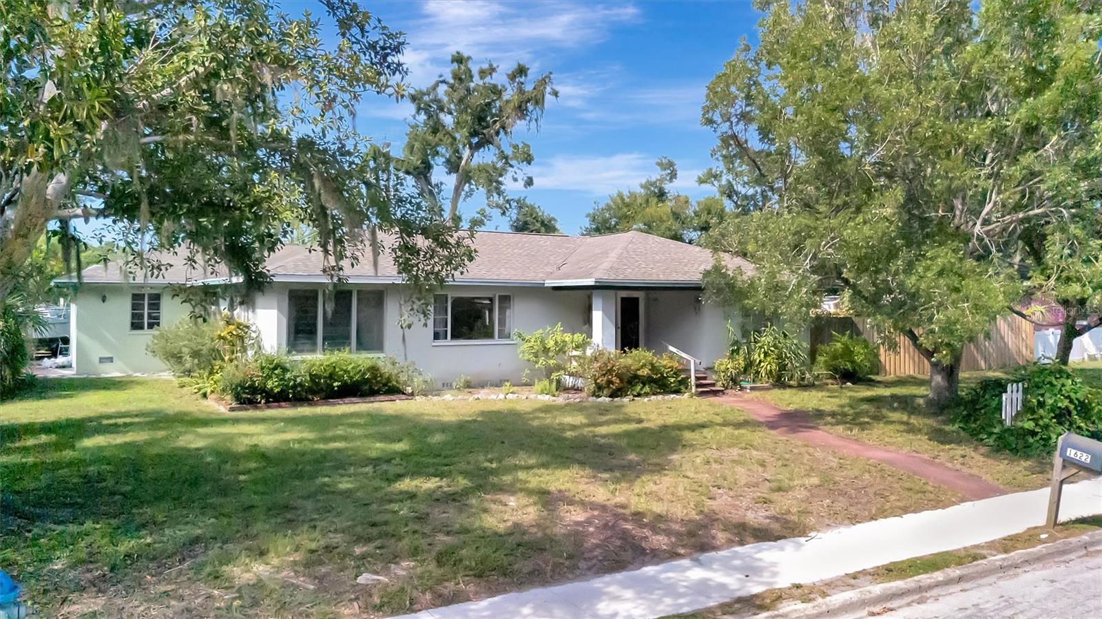 TAMIAMI PARK - Residential