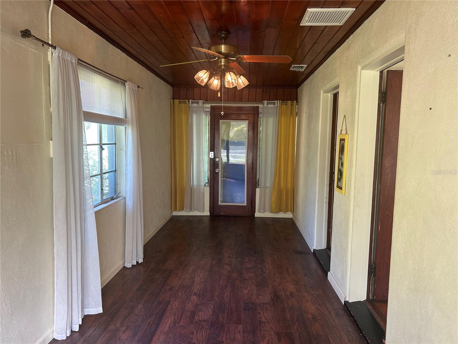 TAMIAMI PARK - Residential