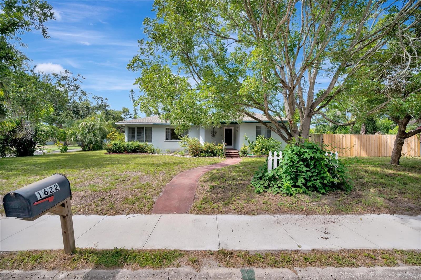 TAMIAMI PARK - Residential