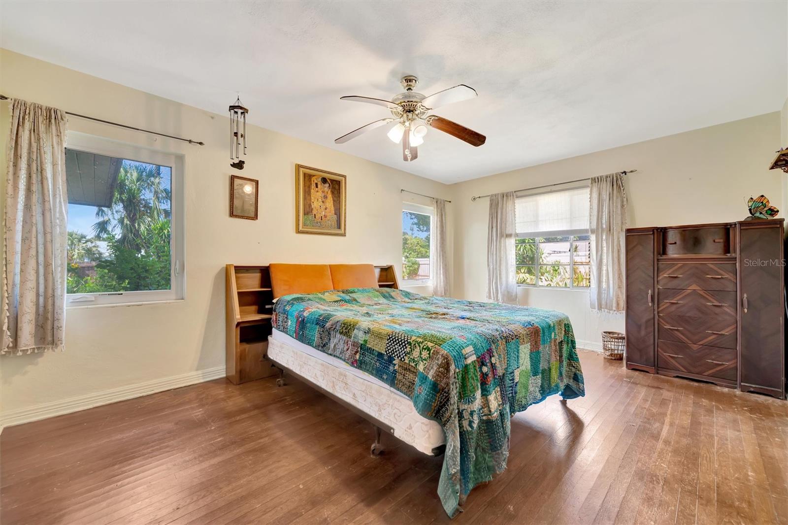 TAMIAMI PARK - Residential