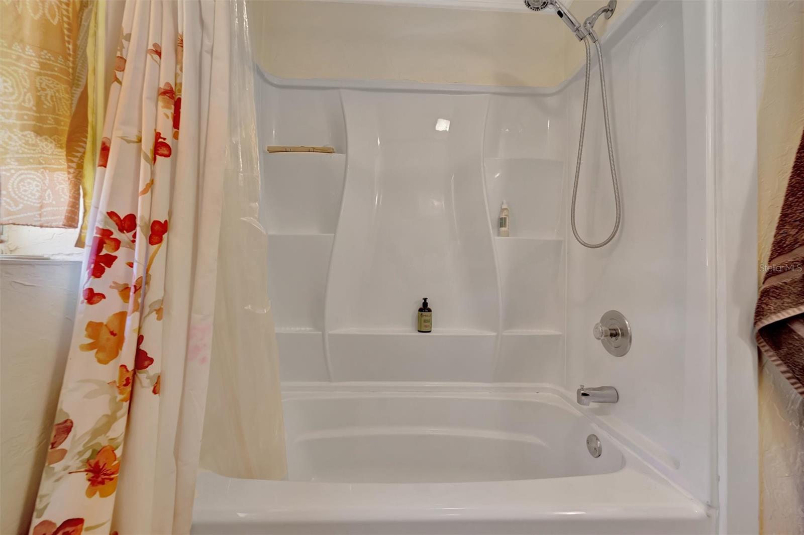 TAMIAMI PARK - Residential