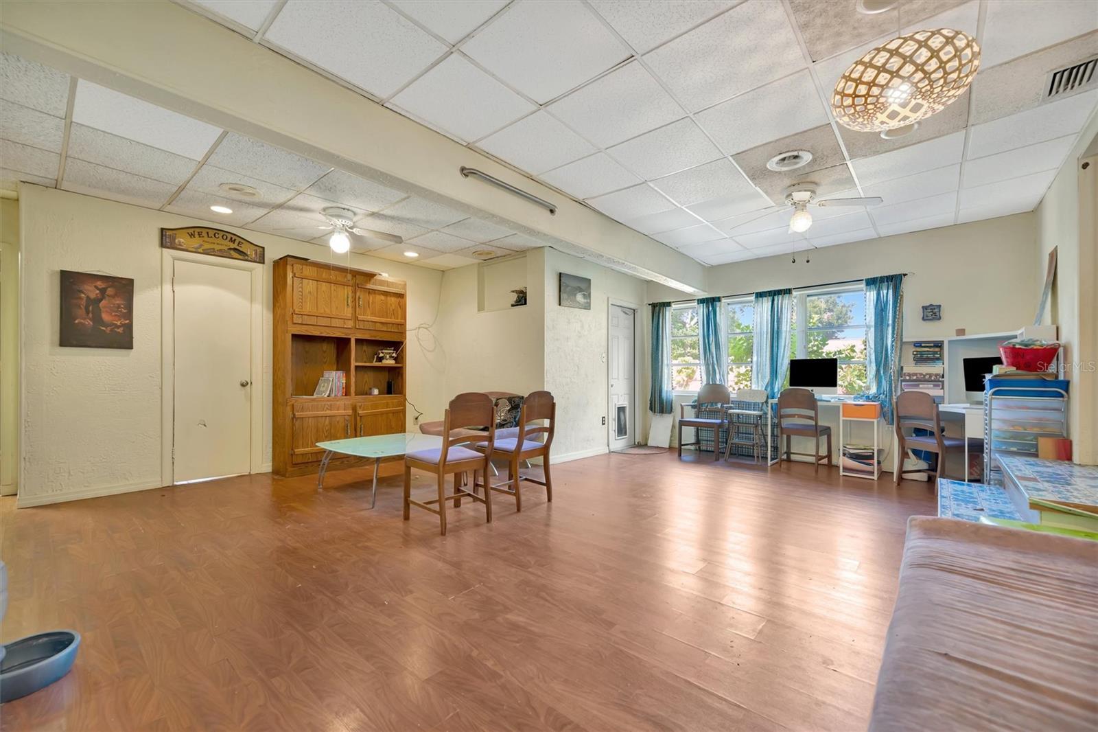 TAMIAMI PARK - Residential