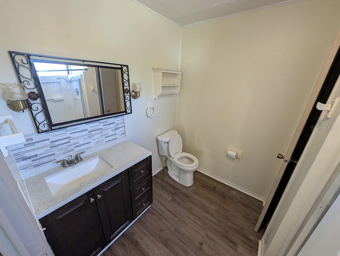 OAK PARK VILLAGE - Residential