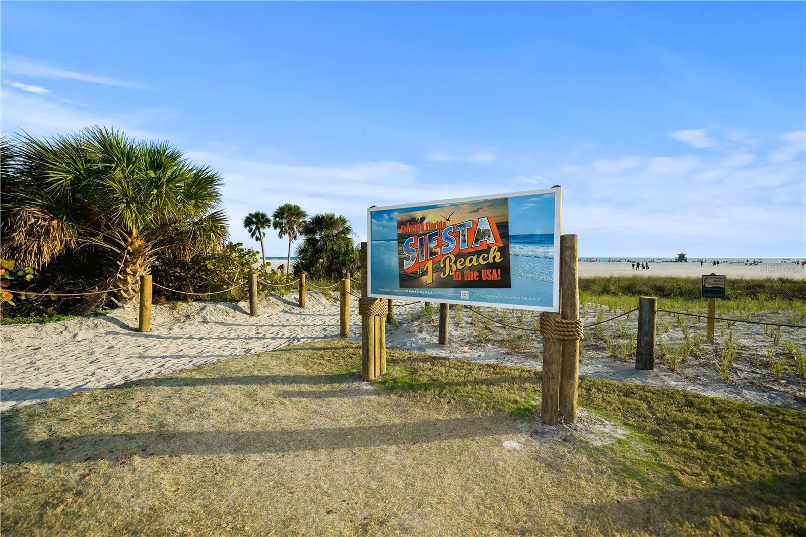 SIESTA ISLES - Residential