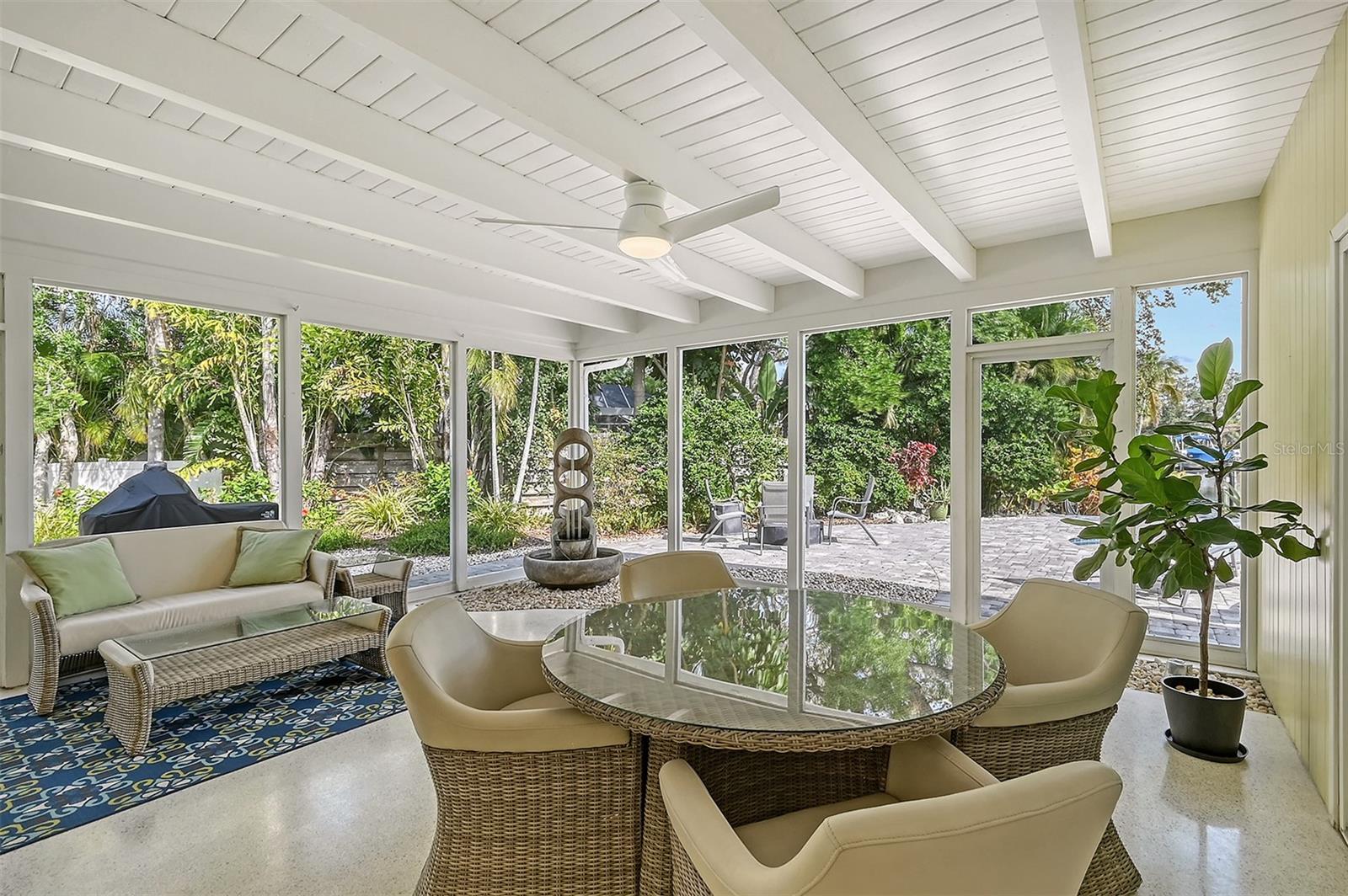 SIESTA ISLES - Residential