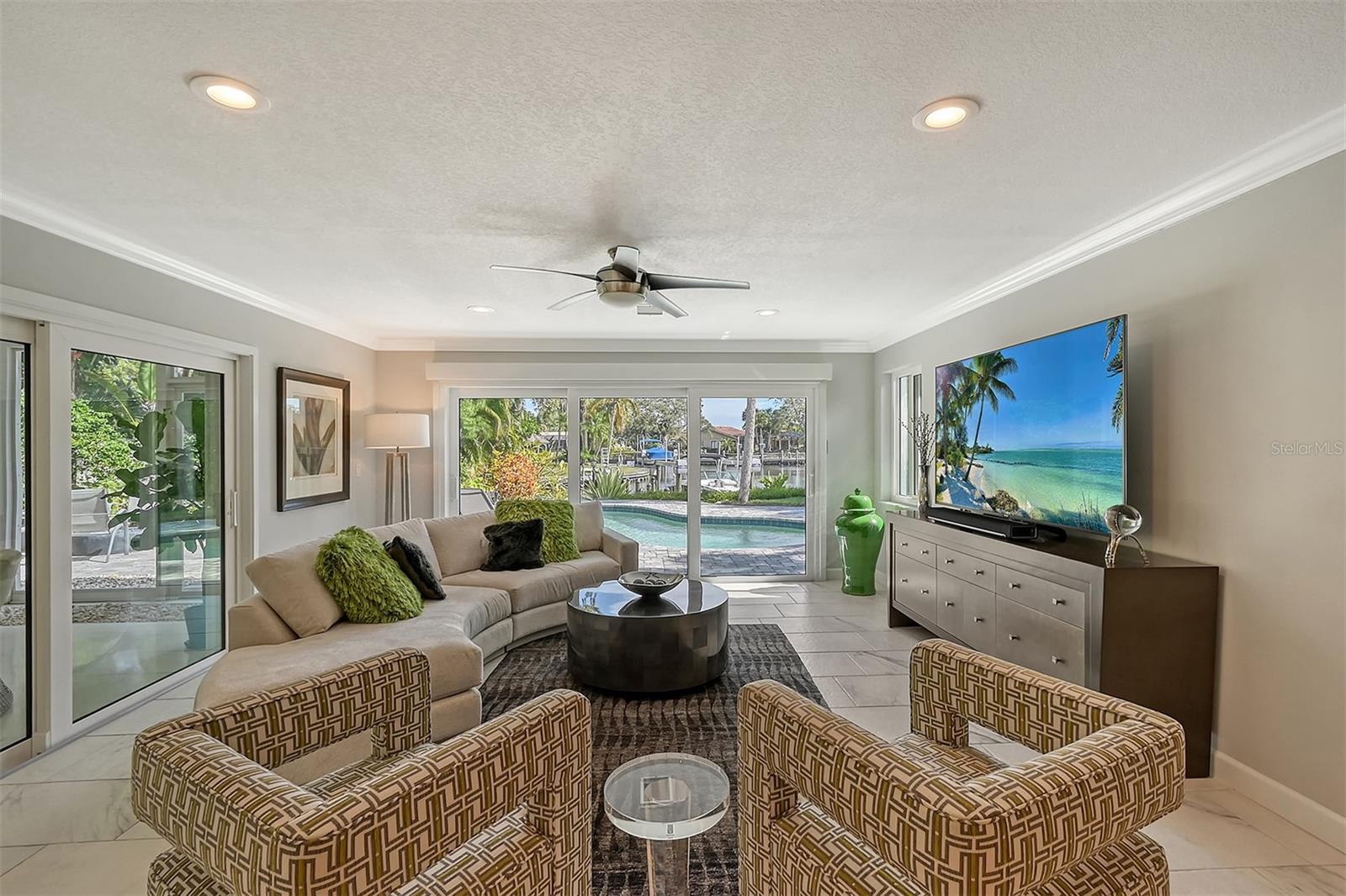 SIESTA ISLES - Residential