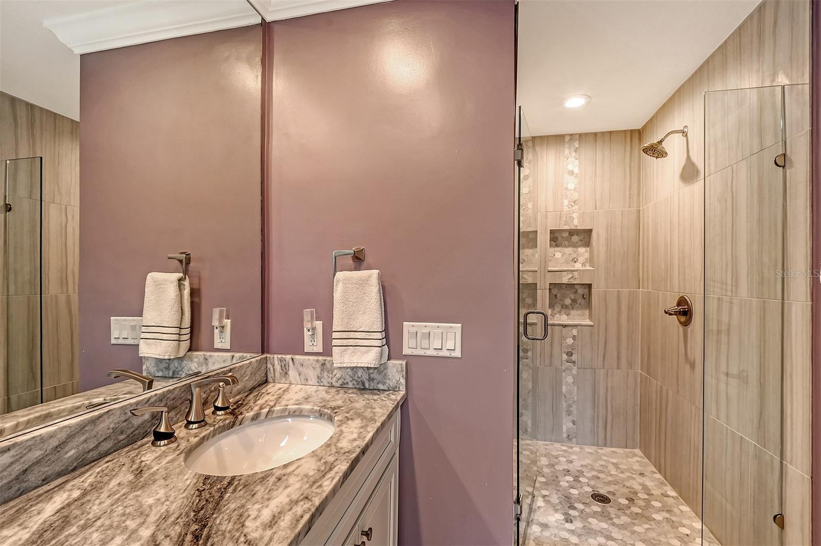 SIESTA ISLES - Residential