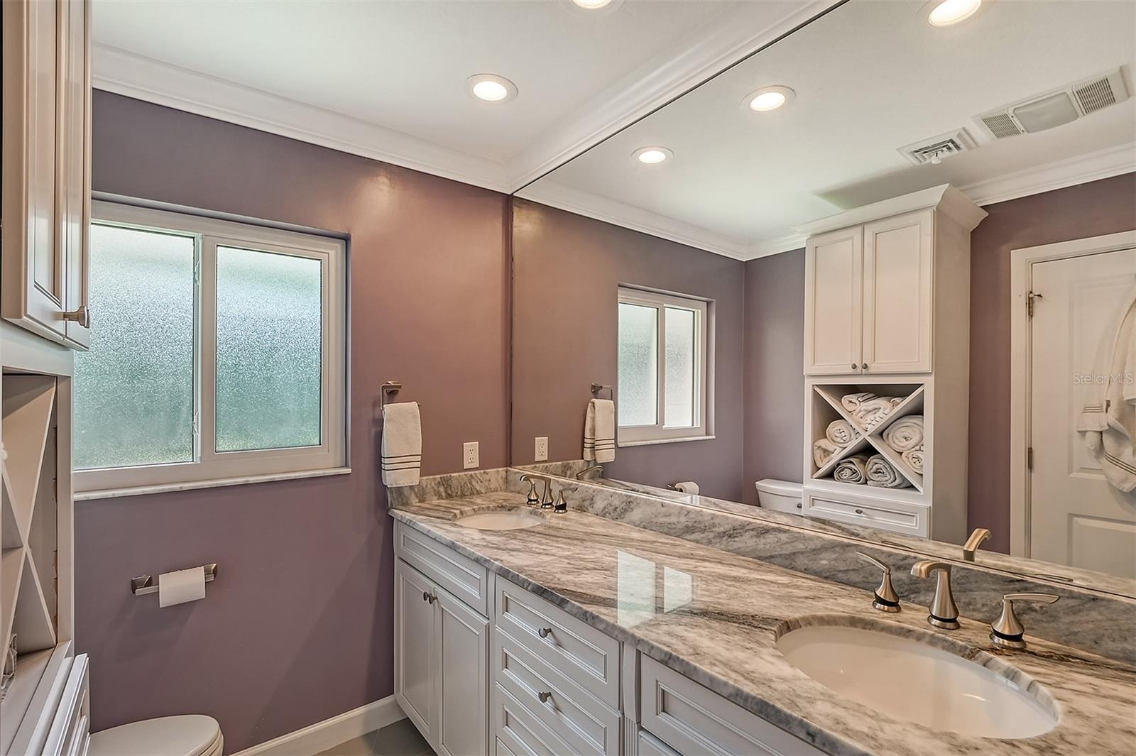 SIESTA ISLES - Residential