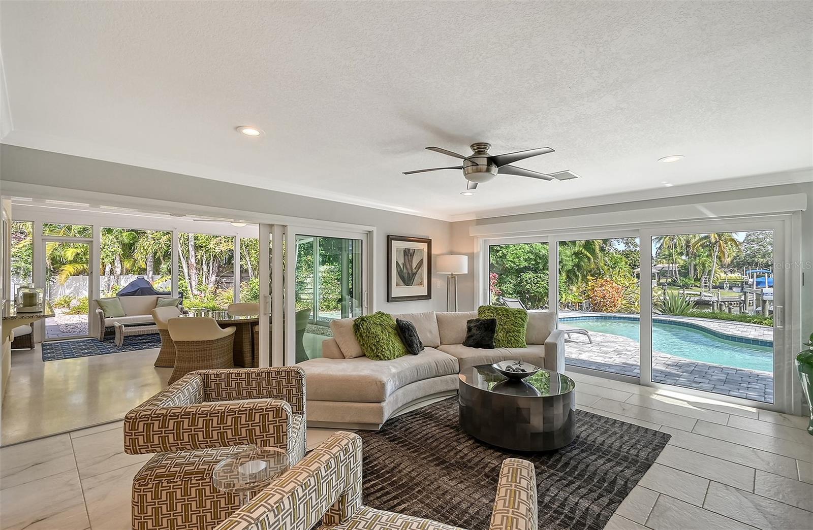 SIESTA ISLES - Residential