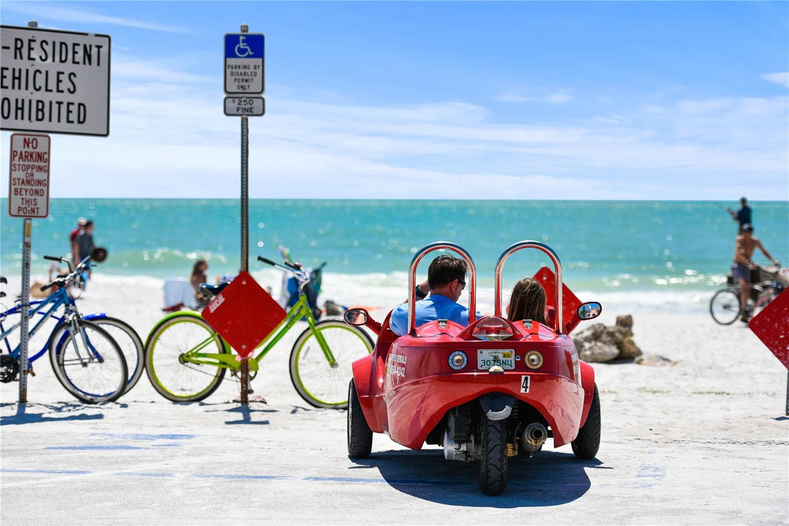 SIESTA ISLES - Residential