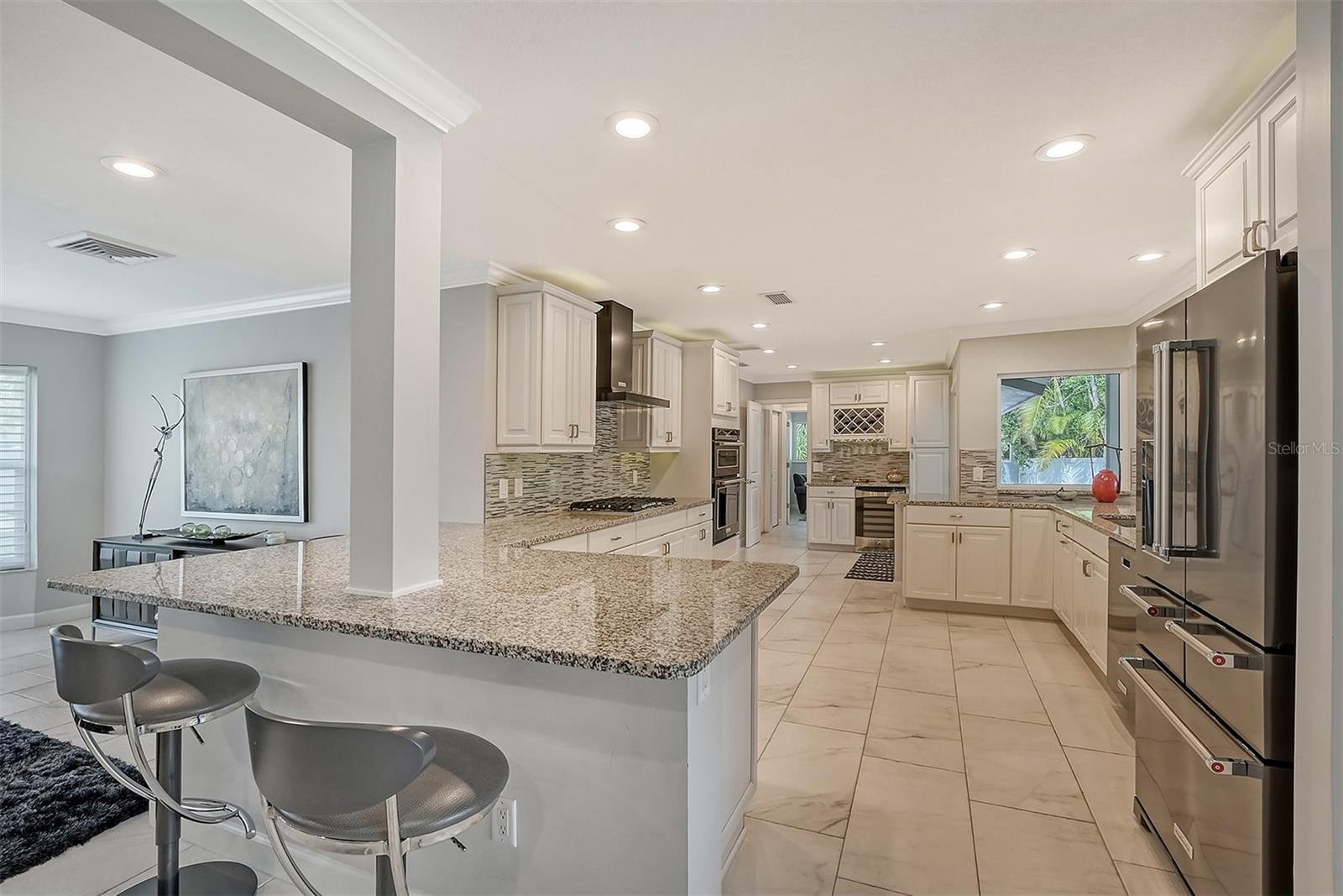 SIESTA ISLES - Residential