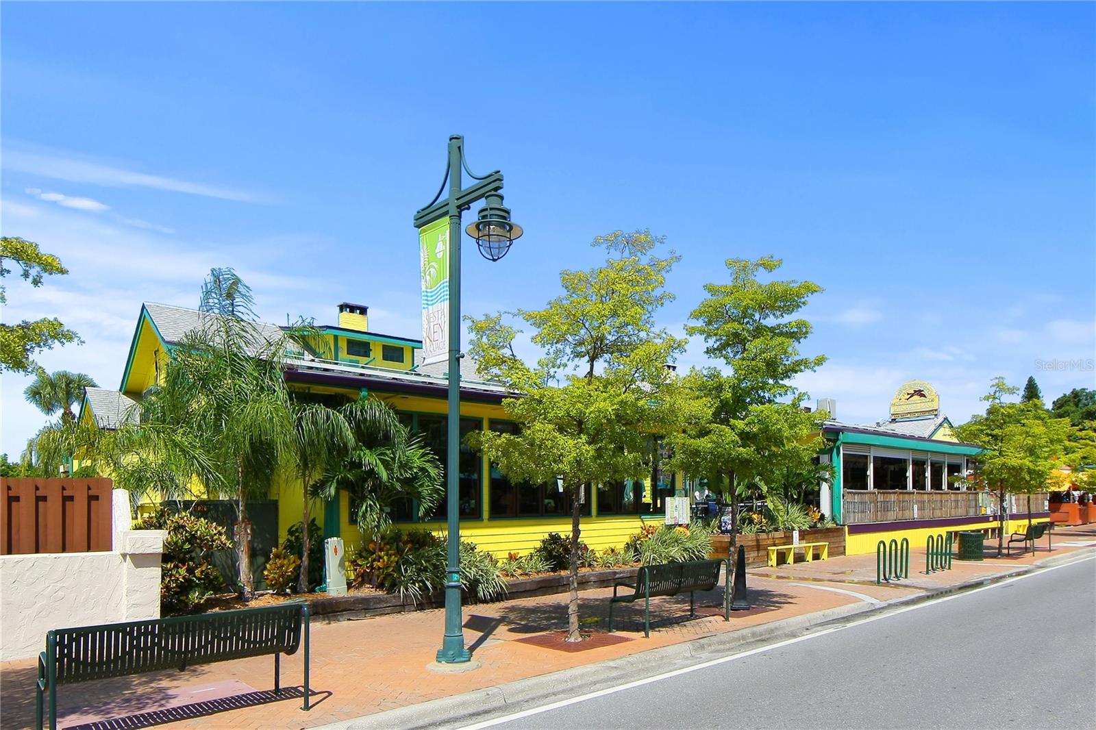 SIESTA ISLES - Residential